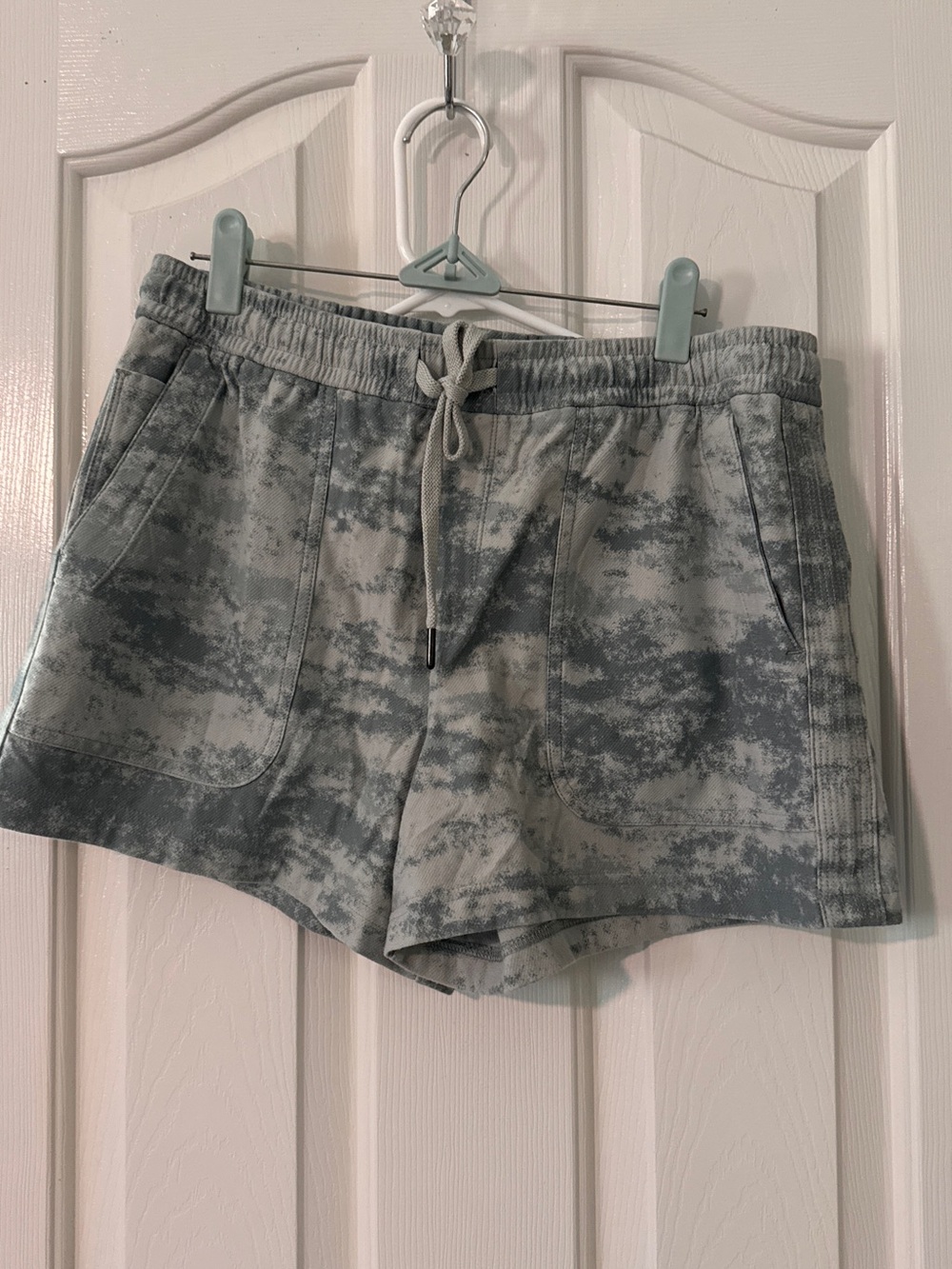 Athleta Gray Tie-Dye Athletic Drawstring Shorts